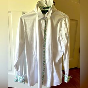 C wonder blouse white with gorge trim inside cuffs and collar and placket. NWOT